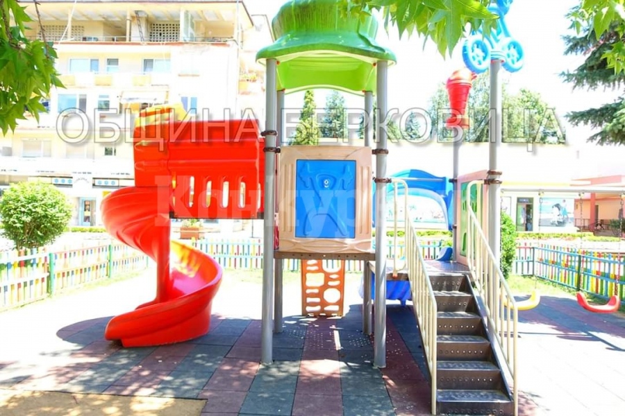 Ремонтираха детските площадки в Берковица СНИМКИ