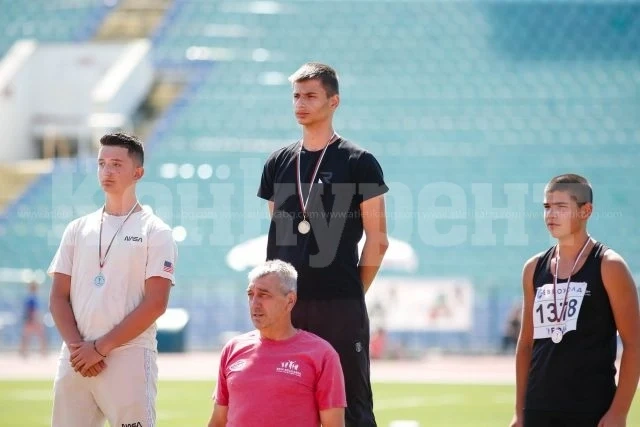 Злато и сребро за СК Мизия
