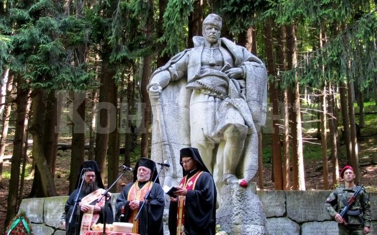 Заради COVID-19 отлагат събор на каракачаните