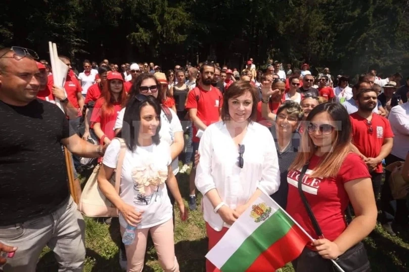 Нинова: Управляващите саботират митинг-събора на БСП