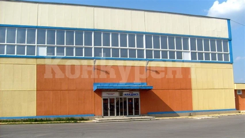 Протече покривът на зала „Младост” в Монтана