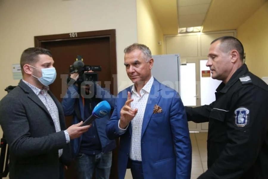 Атанас Бобоков остава в ареста