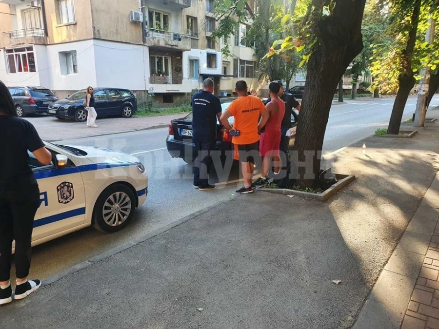 3 акта за нерегламентирано разлепване на рекламни материали СНИМКИ
