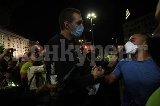 Шофьорът от инцидента при СУ: Снимаха ме и ме качиха в социалните мрежи с клевети