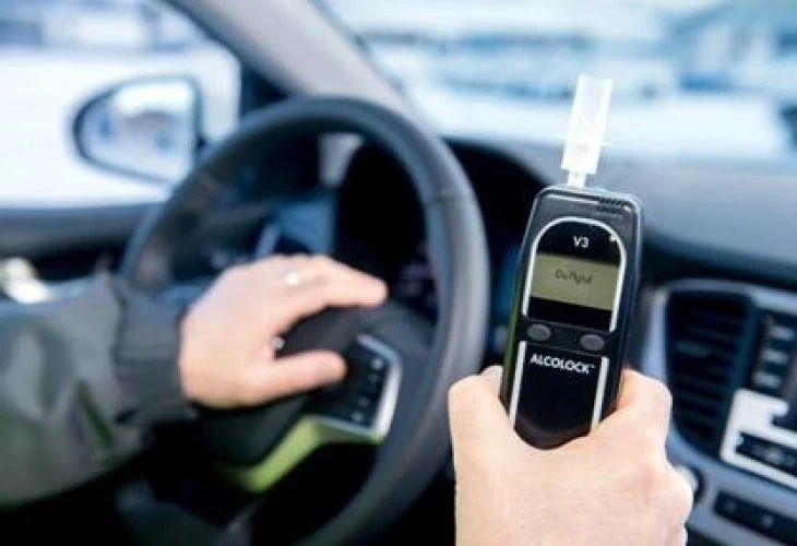 Иновация: Русия въвежда алкохолни ключалки в колите