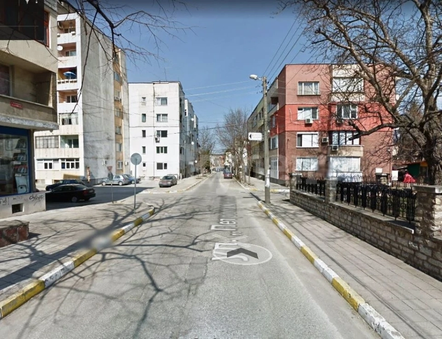 Ограничават движението по възлова улица във Враца