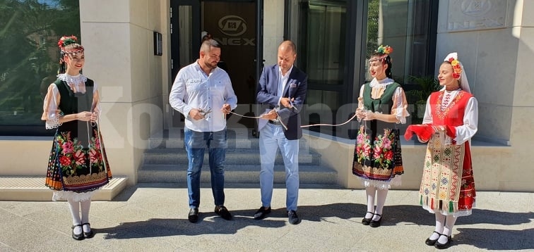 Прерязаха лентата на новата Сувенирна палата във Враца СНИМКИ
