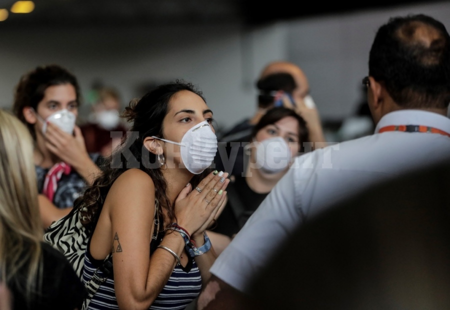 Гърция затяга мерките, въвежда маските на закрито