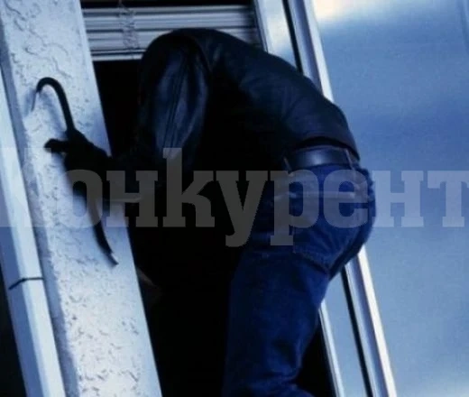 Задигнаха оръжие и злато от дома на възрастно семейство, докато било на курорт