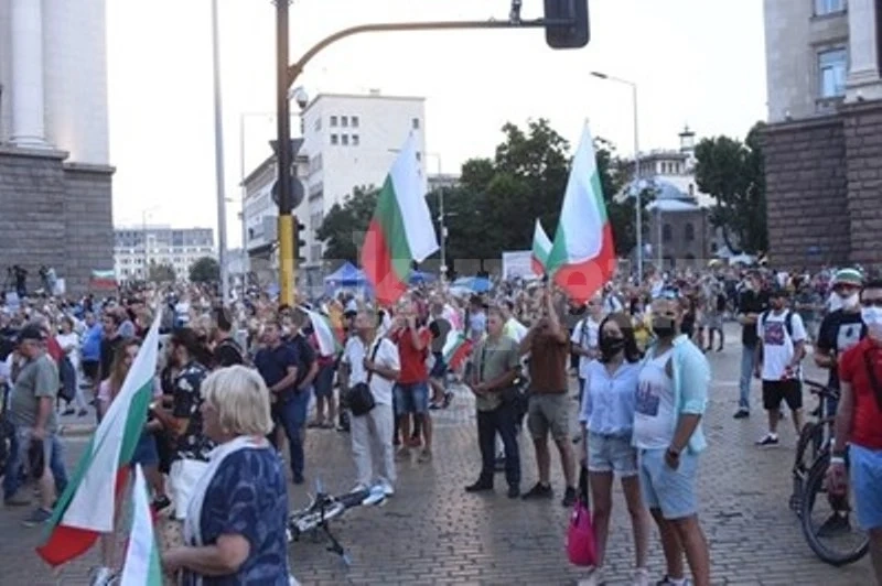 Откараха в болница протестиращия, който обяви гладна стачка