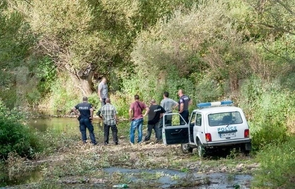 Ужасяваща находка! Труп изплува от реката край Арчар
