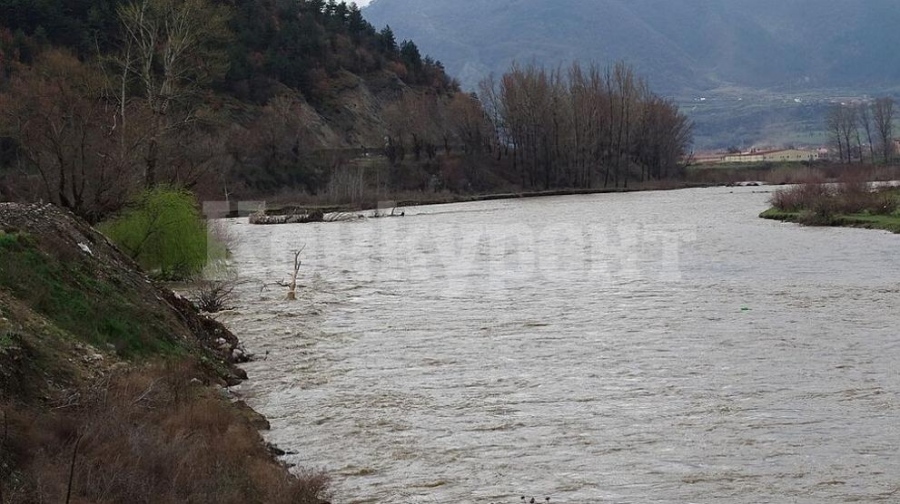 Река Струма отново тече кафява в Перник