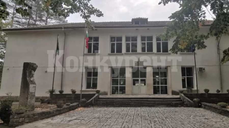 Обновяват гимназията по каменообработване в Кунино