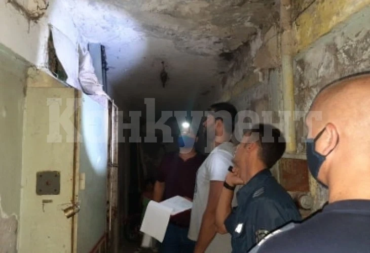 Полиция и общинари влязоха в ромски блок в Перник и онемяха СНИМКИ