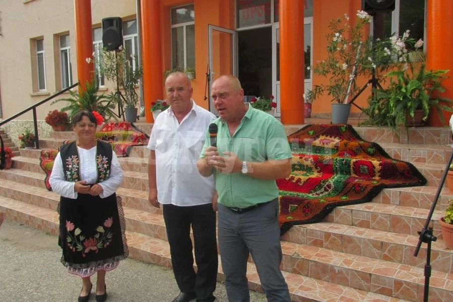 В Гюргич имат нов площад, знаме и герб СНИМКИ