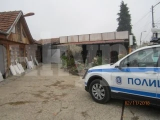 Разпродават няколко гаража и кафене в Берковица СНИМКИ