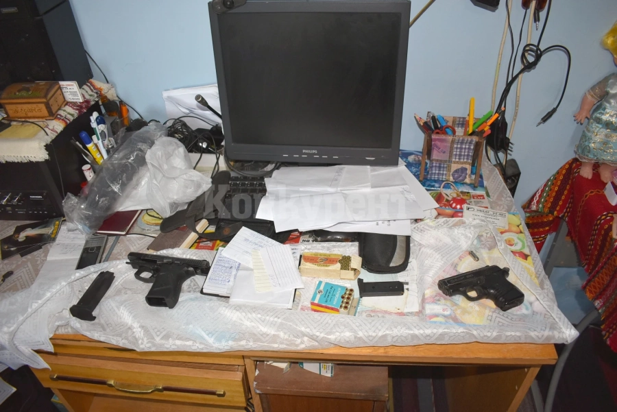 Задържаха 11 души при специализирана полицейска операция във Враца