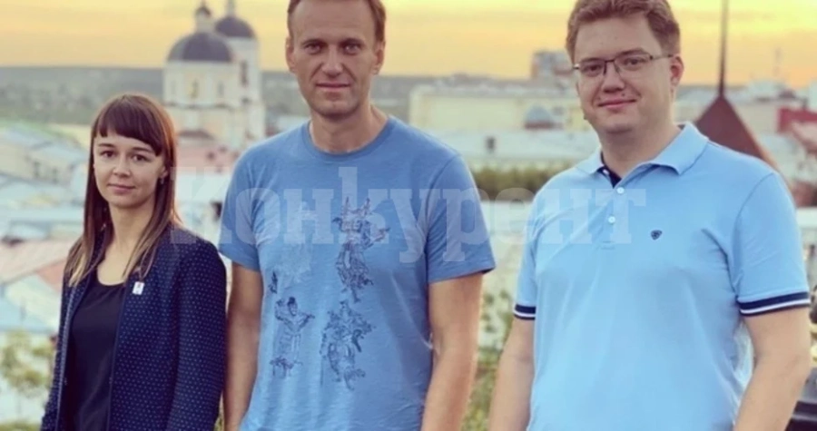 Алексей Навални е стабилизиран, но все още в кома