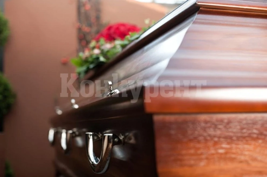 Зловещо! 20-годишна жена оживя в погребално бюро