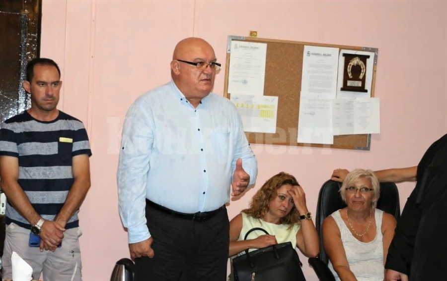 Нови условия за работниците от общинското звено „Чистота“ във Видин СНИМКИ