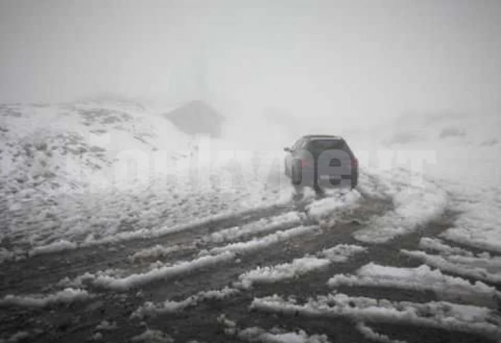 Зимата идва: Сняг заваля в европейска страна на 1 септември СНИМКИ  