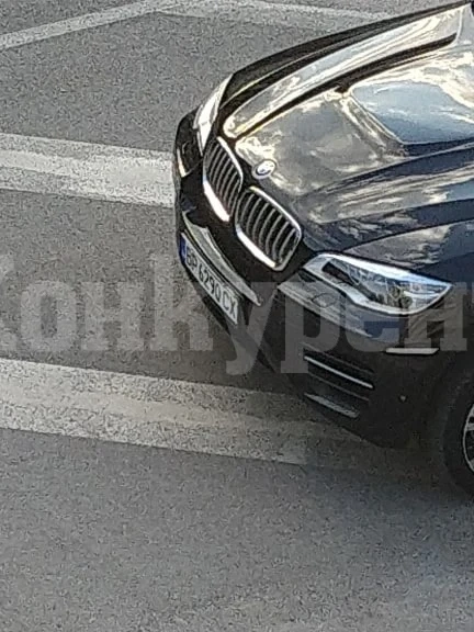 Връх на наглостта! Вижте как паркира лъскавото си возило този врачански тарикат СНИМКИ
