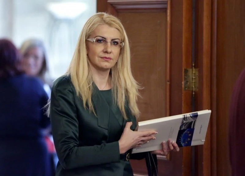 Десислава Ахладова се закле като правосъден министър