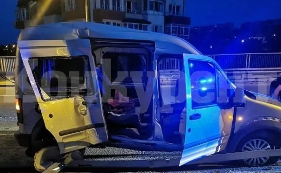 14-годишен летял с бясна скорост с колата ковчег с 5 души в Добрич СНИМКИ +18