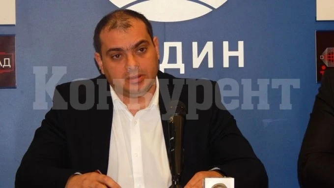 С номера от село Връв Филип Попов финтира съпартийците си от БСП