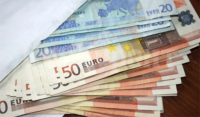Апаш задигна 3 000 евро от къща в Брусарци