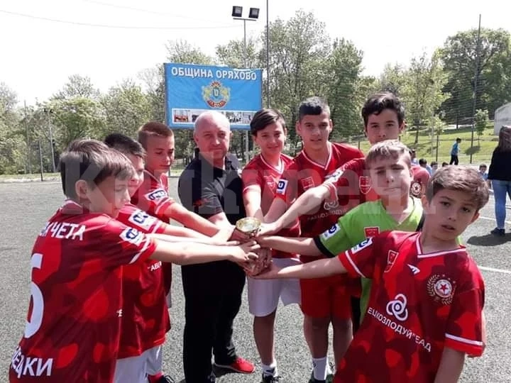 ЧЧ Радецки пак ще зарадва деца на турнир, дава приз за най-добър четник