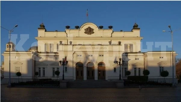 НС одобри България да изтегли заем от над 1 милиард лева в подкрепа на трудовия пазар