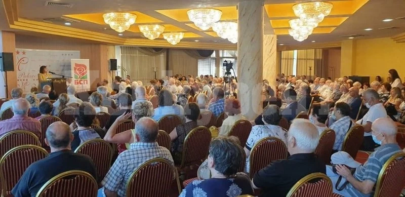Нинова: С вота на 12 септември ще докажем, че сме модерна европейска партия