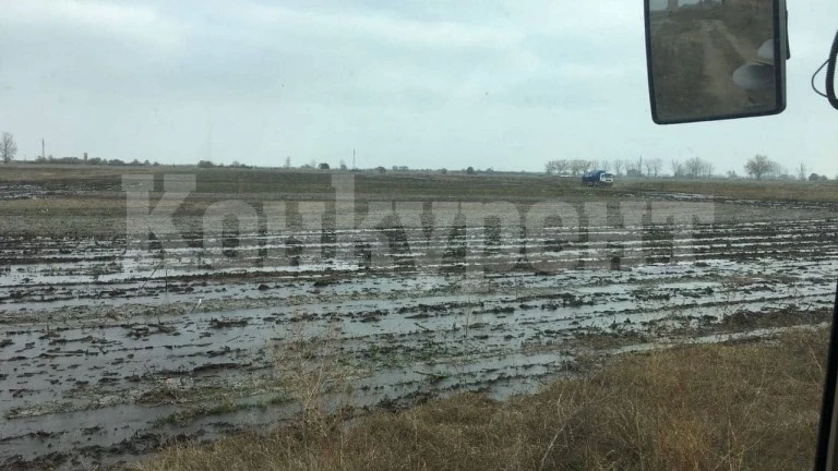 За кой ли път! Заляха врачанска местност с отпадъци от биоцентрала