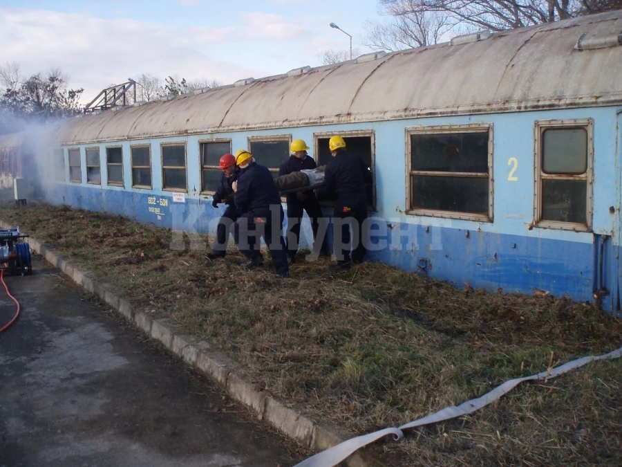 Спасяват пострадали при катастрофа между влак и коли за празника на пожарникарите в Монтана