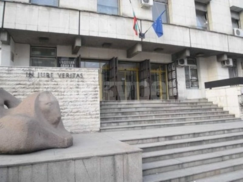 Делян, който хвърли детето си от мост в Габрово, иска снизхождение от съда