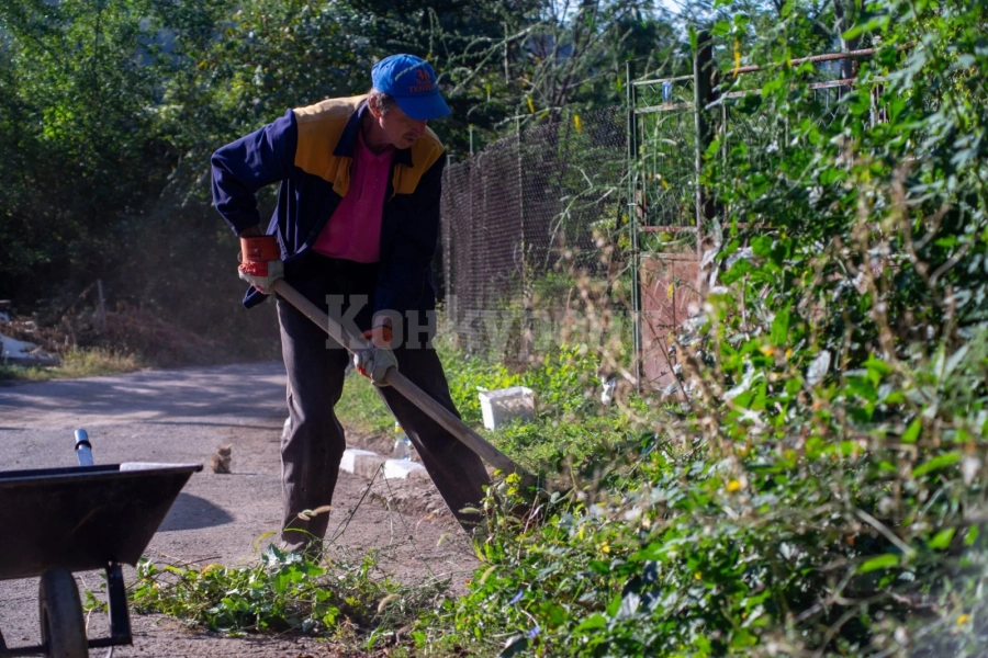 В Ребърково полагат грижи за подобряване на чистотата и за благоустрояване на селото СНИМКИ