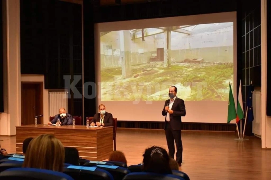 Вижте какво предложиха хората да стане от бившата текстилна фабрика СНИМКИ