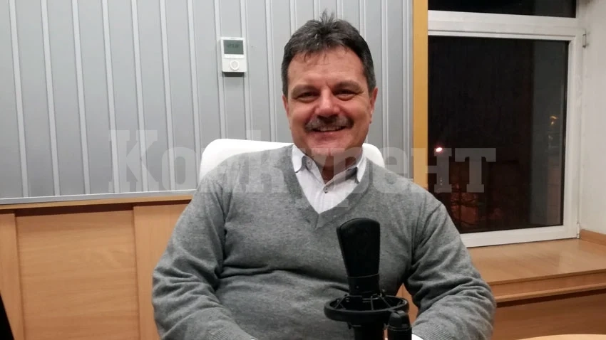 Д-р Симидчиев: Училищата стават развъдник, носете маска при баба и дядо