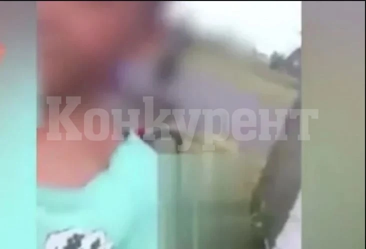 Жестокост! ВИДЕО показва брутален тормоз от момичета върху малко момче ВИДЕО