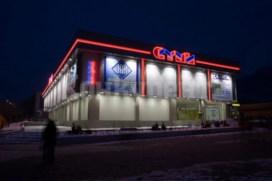 Търговски център става хотел