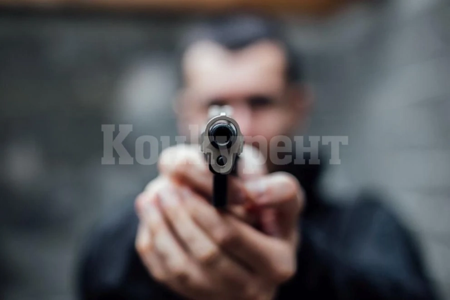 Мъж заплаши с пистолет лекар в болница в Бургас