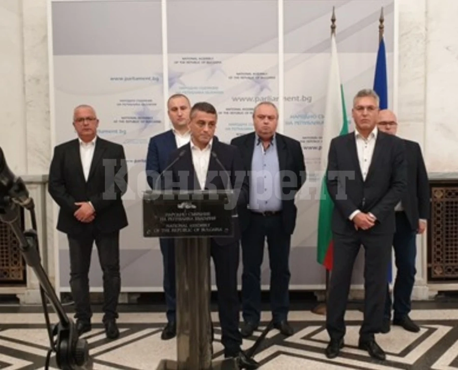 Шестима депутати напуснаха групата на БСП, сред тях и врачанският Николай Иванов