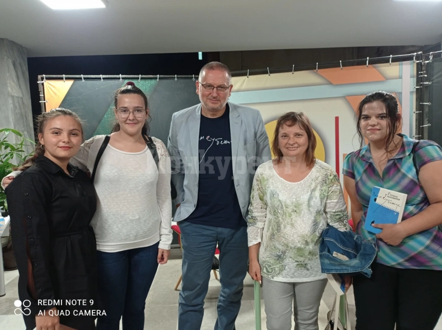 Ученици от СУ„Васил Кънчов“-Враца с една вълнуваща среща СНИМКИ