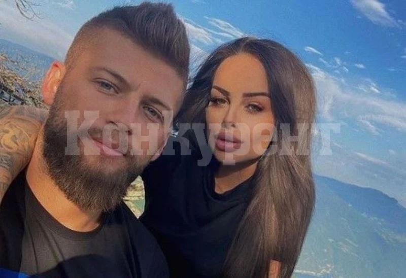 Гаджето на Сузанита неотлъчно с нея по участия (Вижте защо)