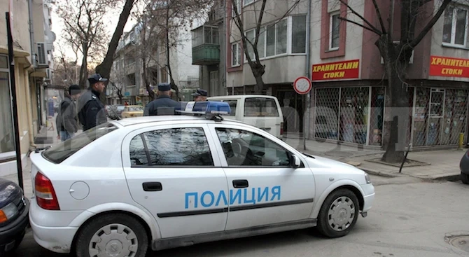 Пълно безумие! 16-годишен нападна възрастен мъж в центъра на Видин ВИДЕО