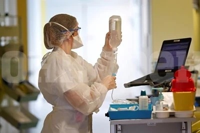 Френското правителство не изключва да въведе вечерен час заради COVID-19