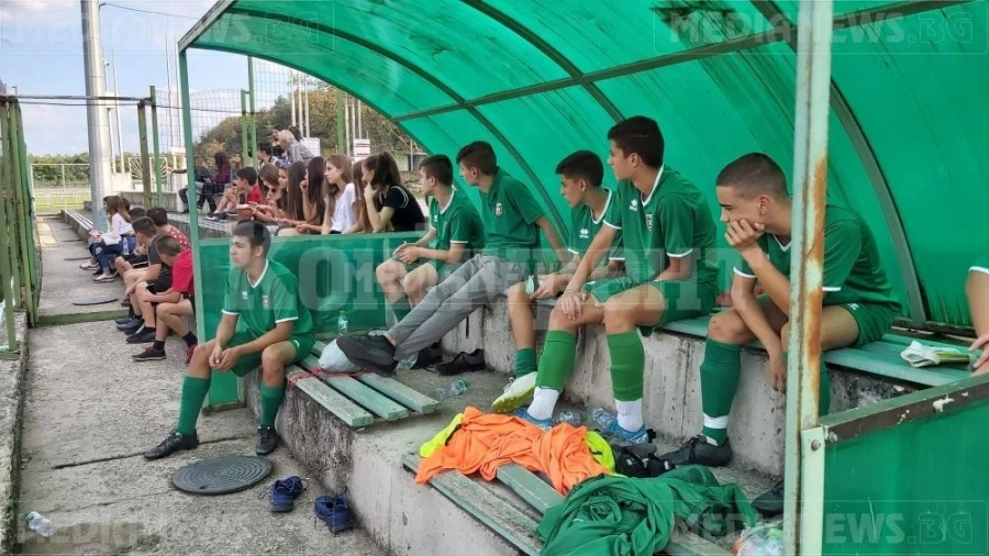 Наказателната акция на U17 продължи и в Мездра