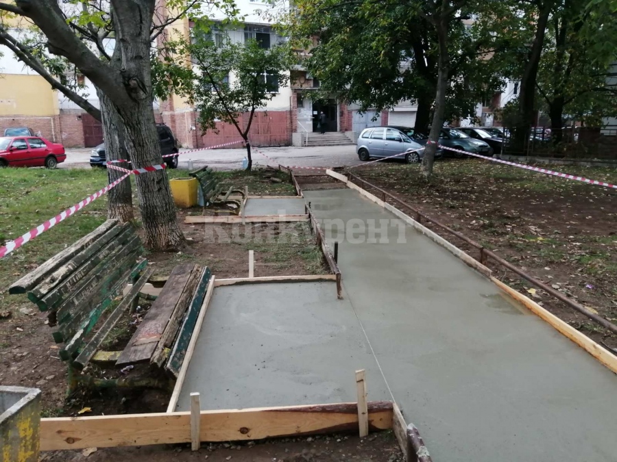 Жители на Враца дочакаха ремонт, обещаван от години СНИМКИ