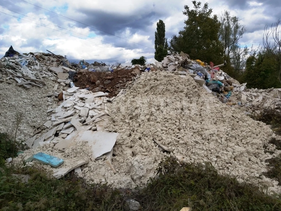Разпоредиха незабавна проверка на новото сметище край Враца СНИМКИ